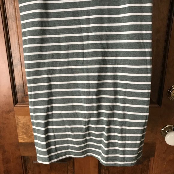 Green & Ivory Striped Short Sleeve Pullover Dress Large - Picture 8 of 9